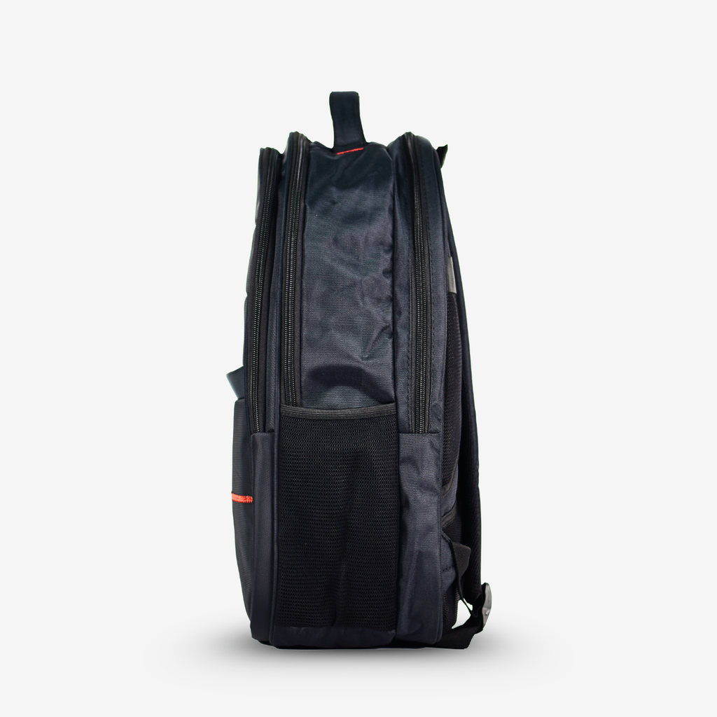 Xyros UrbanLite Pocket+ 26L Backpack